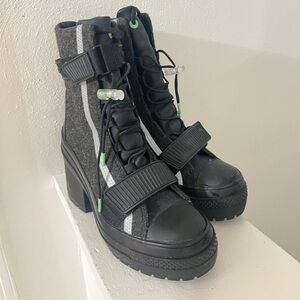 Converse GR82 Chuck Taylor All Star Chunky Boots. Size 6